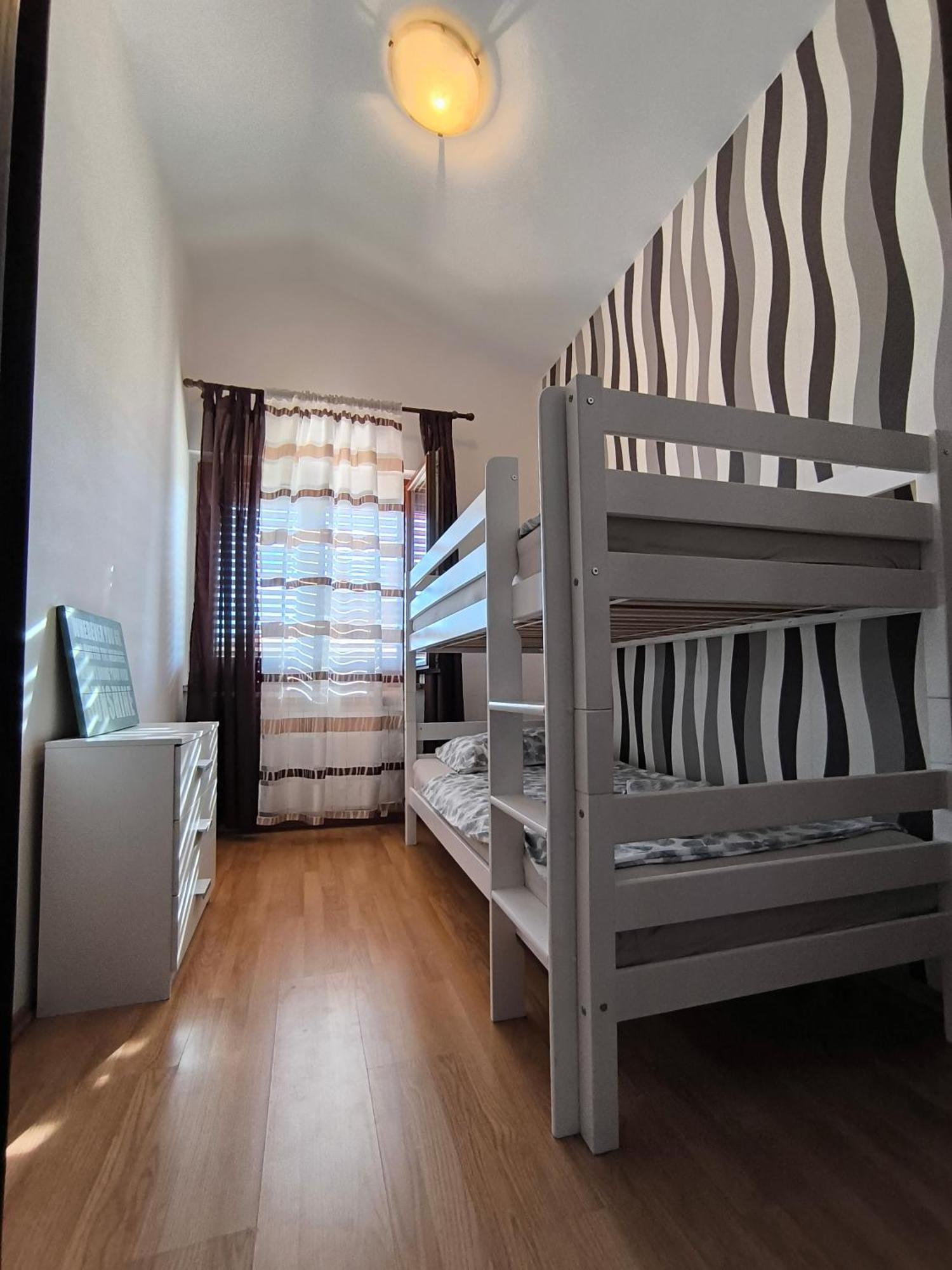 Apartment Jal 로비니 외부 사진
